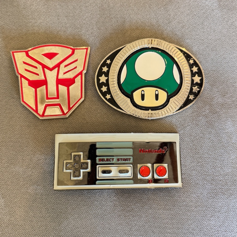 Super Mario Bros Spinning Mushroom, Nintendo Controller & Transformers Buckles